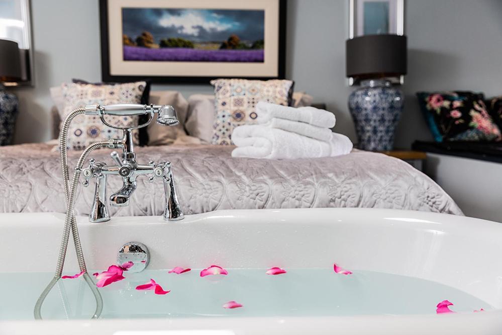 ペインズウィック コー​​ト ハウス マナー ラグジュアリー B＆B Bed & Breakfast 部屋 写真